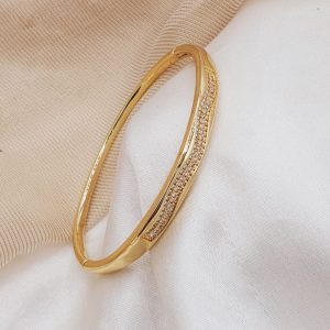 Openable bracelet
